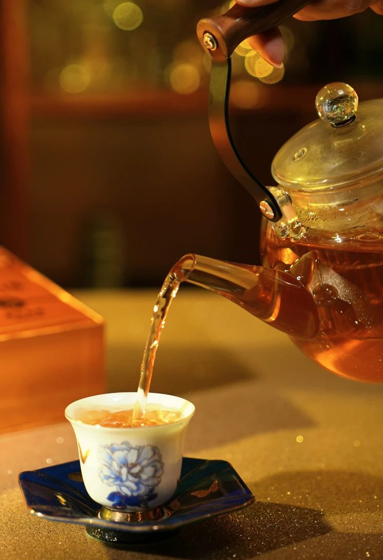 金砖白茶