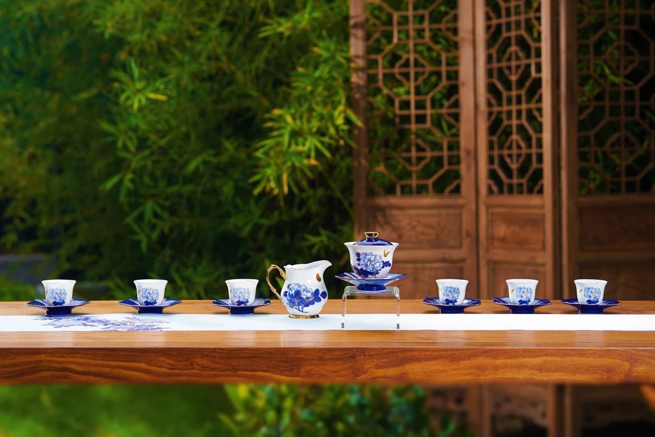金砖白茶